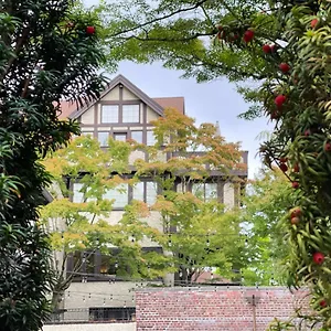 https://cecil-bacon-manor.seattlehotelsites.com